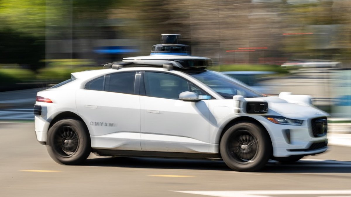 Waymo recalls robotaxis over highway hazard risk
