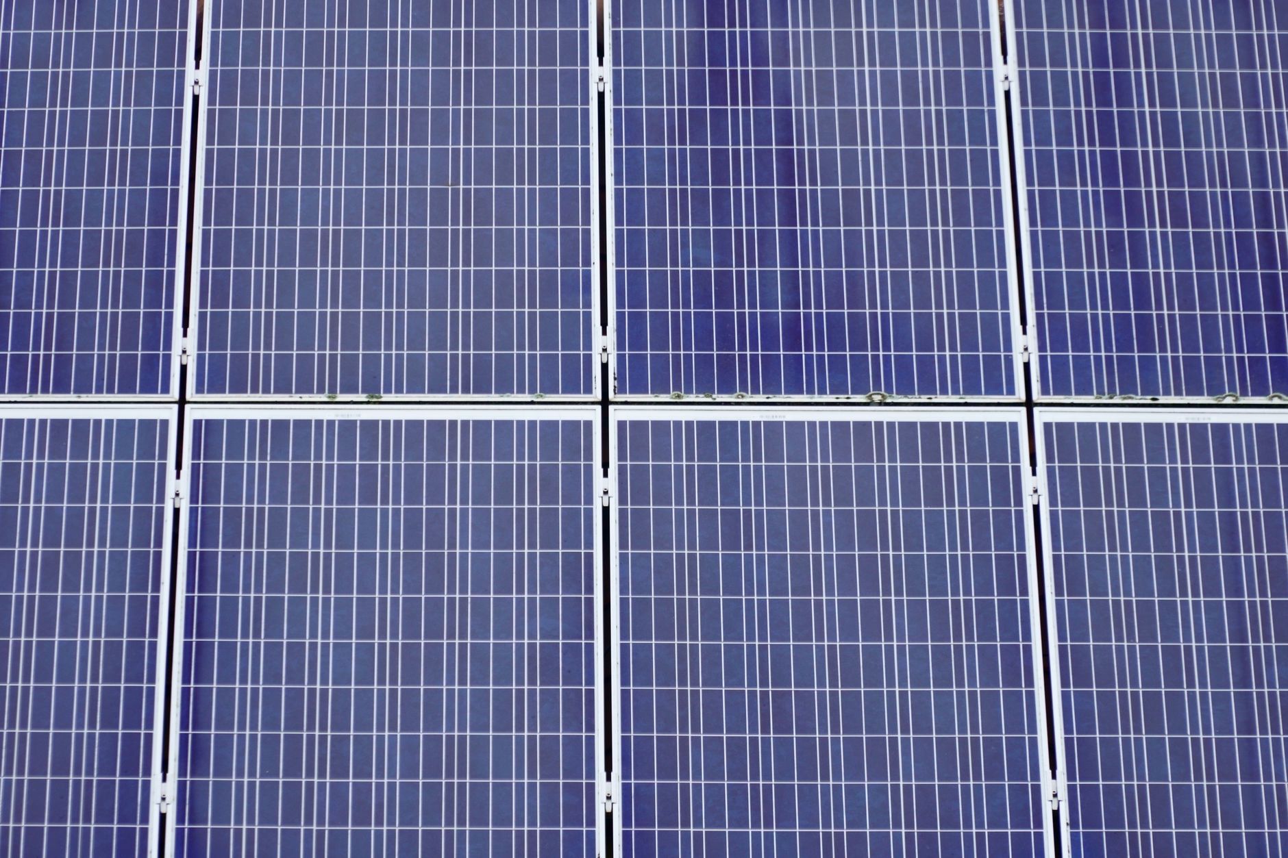 CAN SOLAR PANELS WITHSTAND HURRICANES?