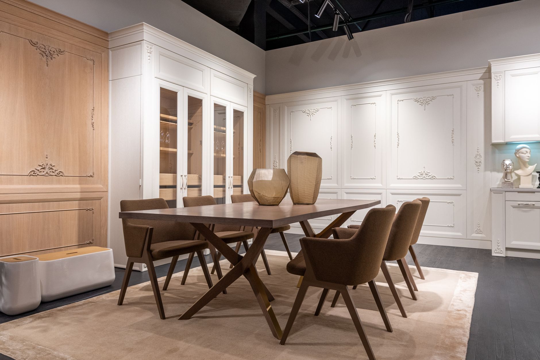 Tasmanian Oak Dining Table: The Blend of Elegance and Durability