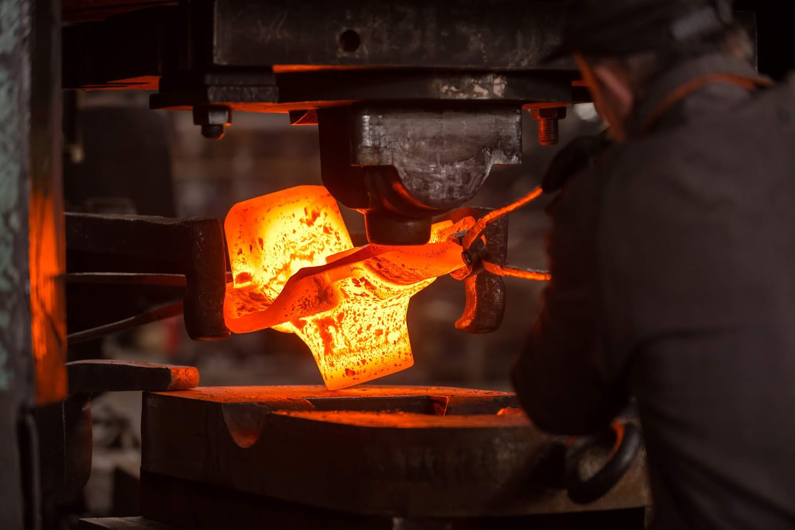 Delving Deeper into the Pros and Cons of Closed Die Forging