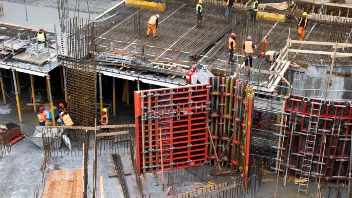 Singapore construction firms cut tech tools to boost productivity
