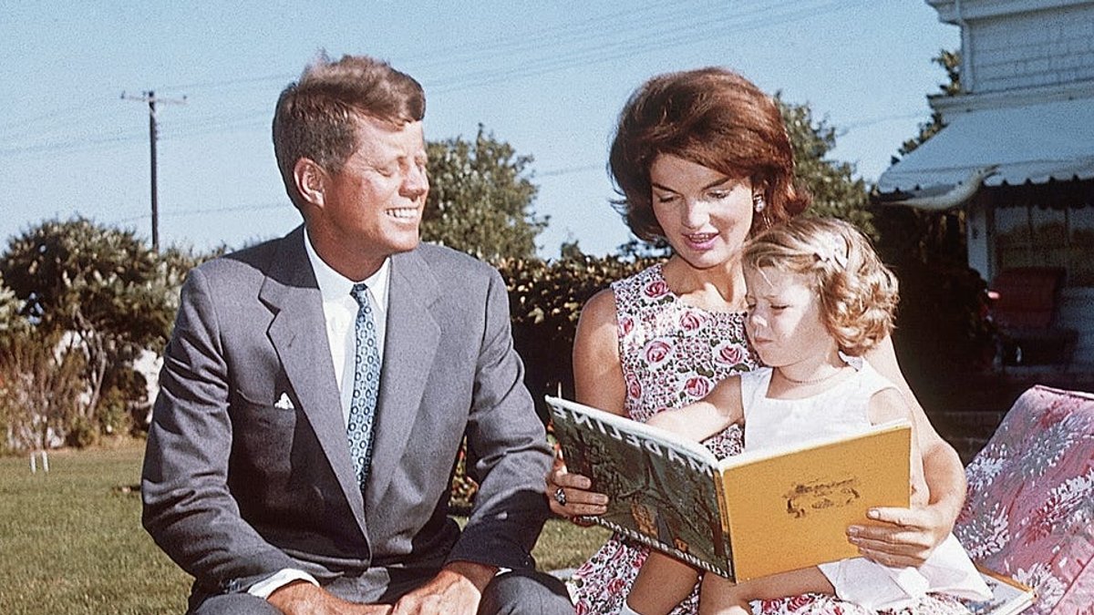 Textile Designers Behind Jacqueline Onassis's Interiors - textile designers