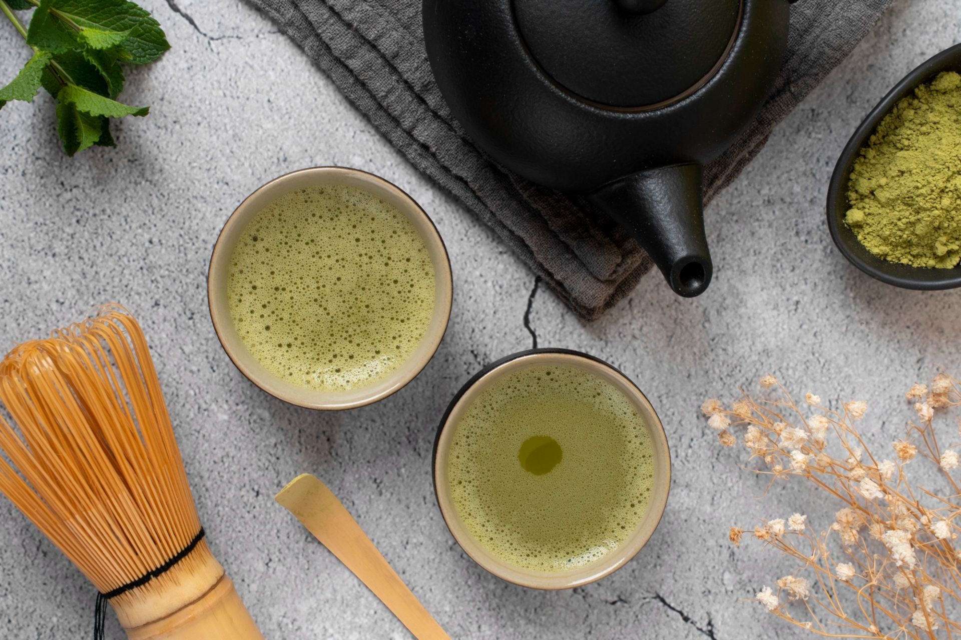 Matcha vs Coffee for Focus - Which One Helps You Concentrate Better?