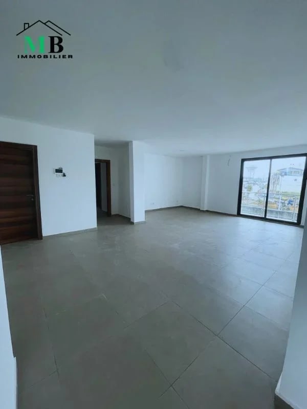 3 pièces premium spacieux avec balcon — Bingerville