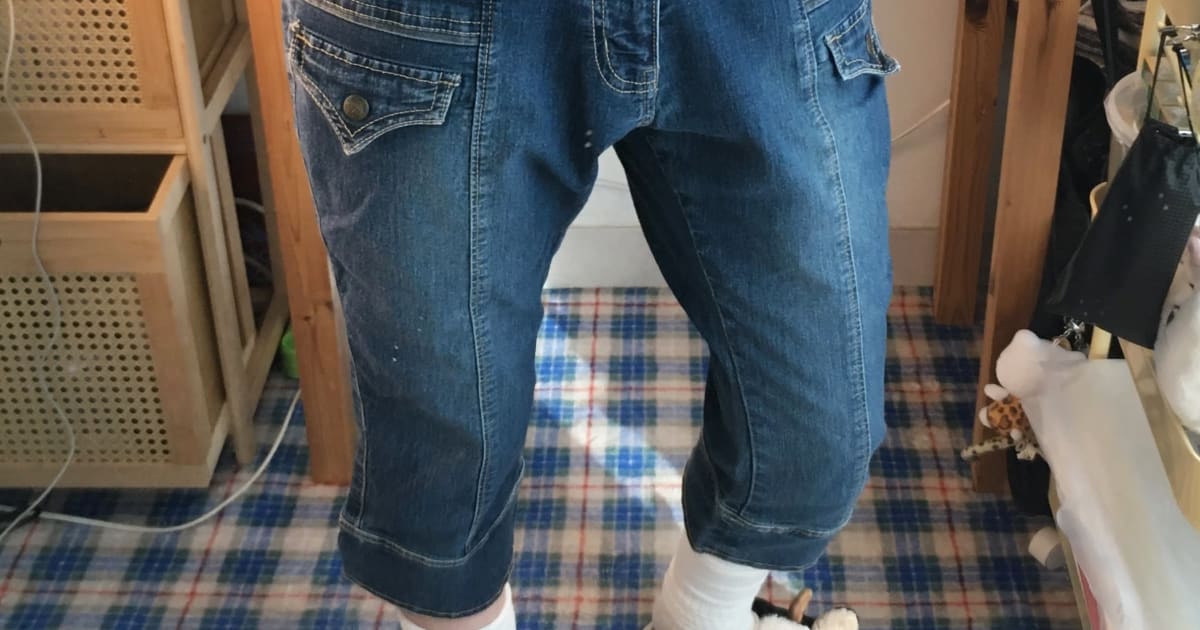 VINTAGE POCKET DENIM CAPRI PANTS BLUE