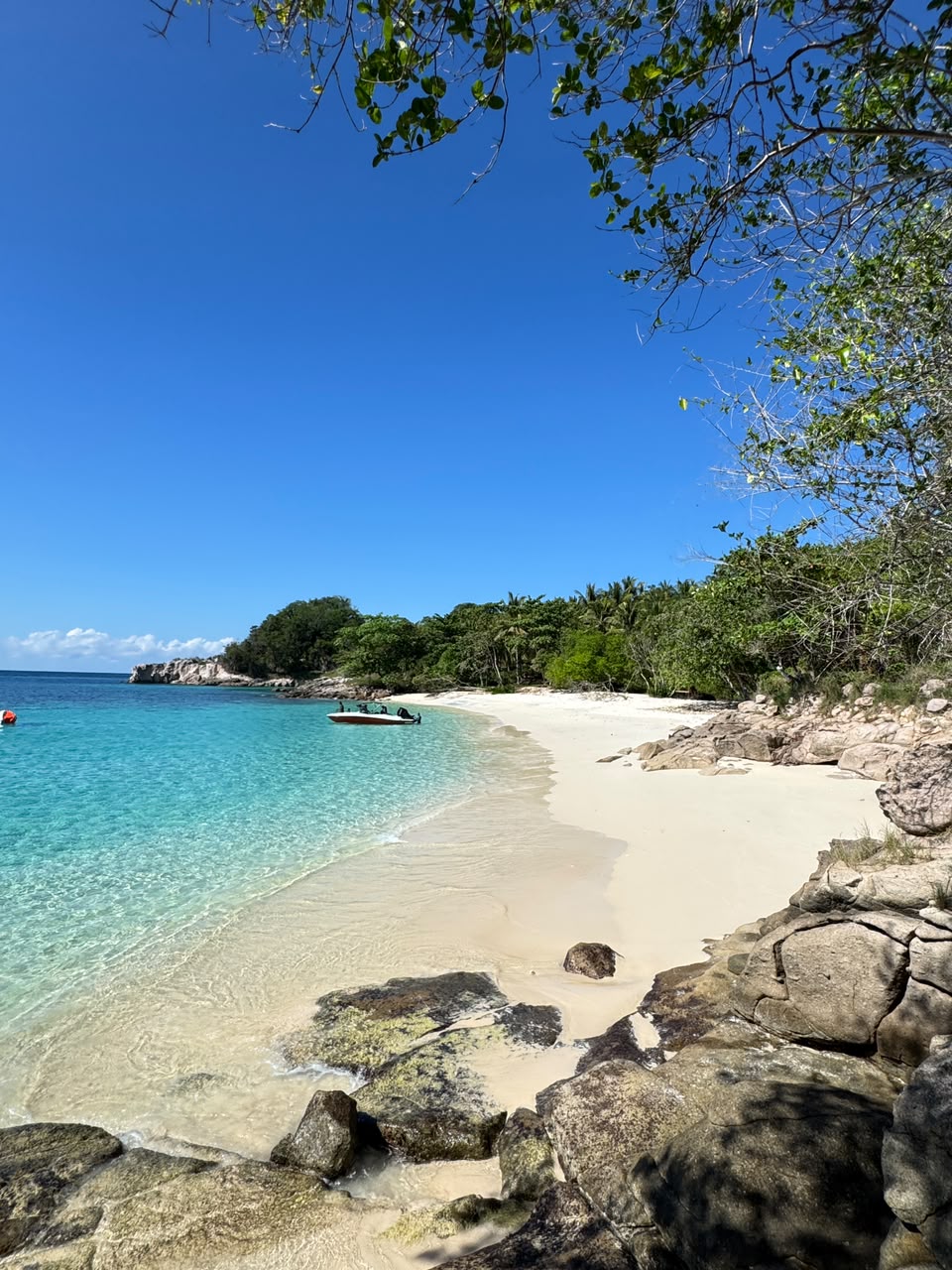 Tanjung Bunga Pantai Batu Buaya