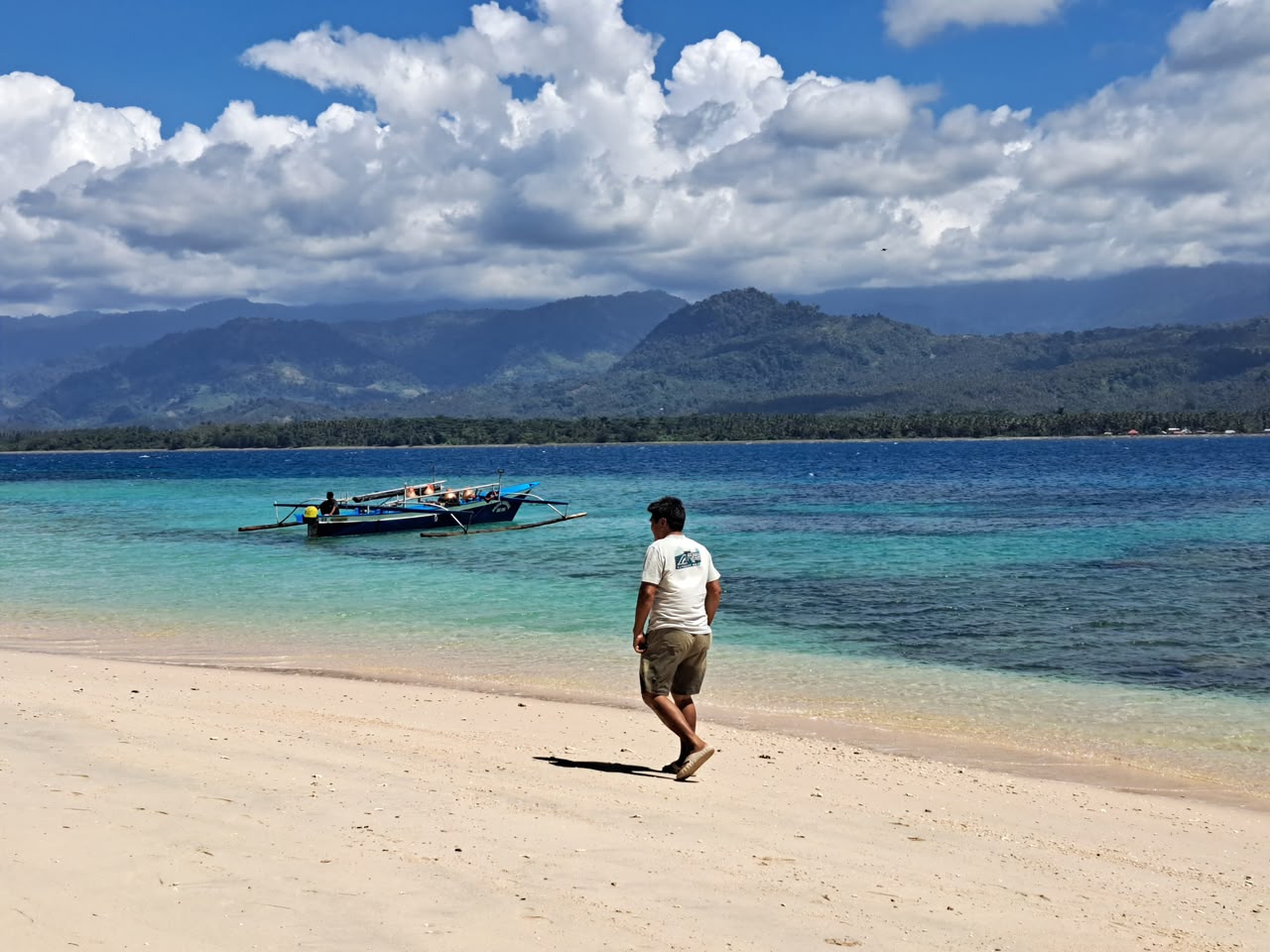 Pulau Nanas Bolaang Mongondow Timur