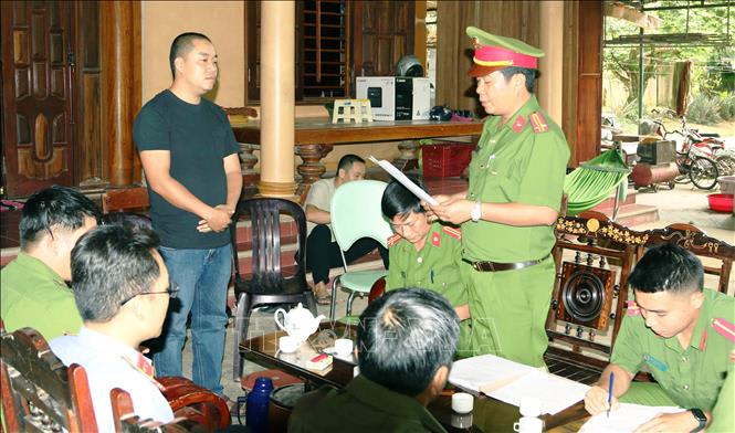 Giám đốc doanh nghiệp 'bùng' hàng trăm triệu đồng làm đường giao thông nông thôn