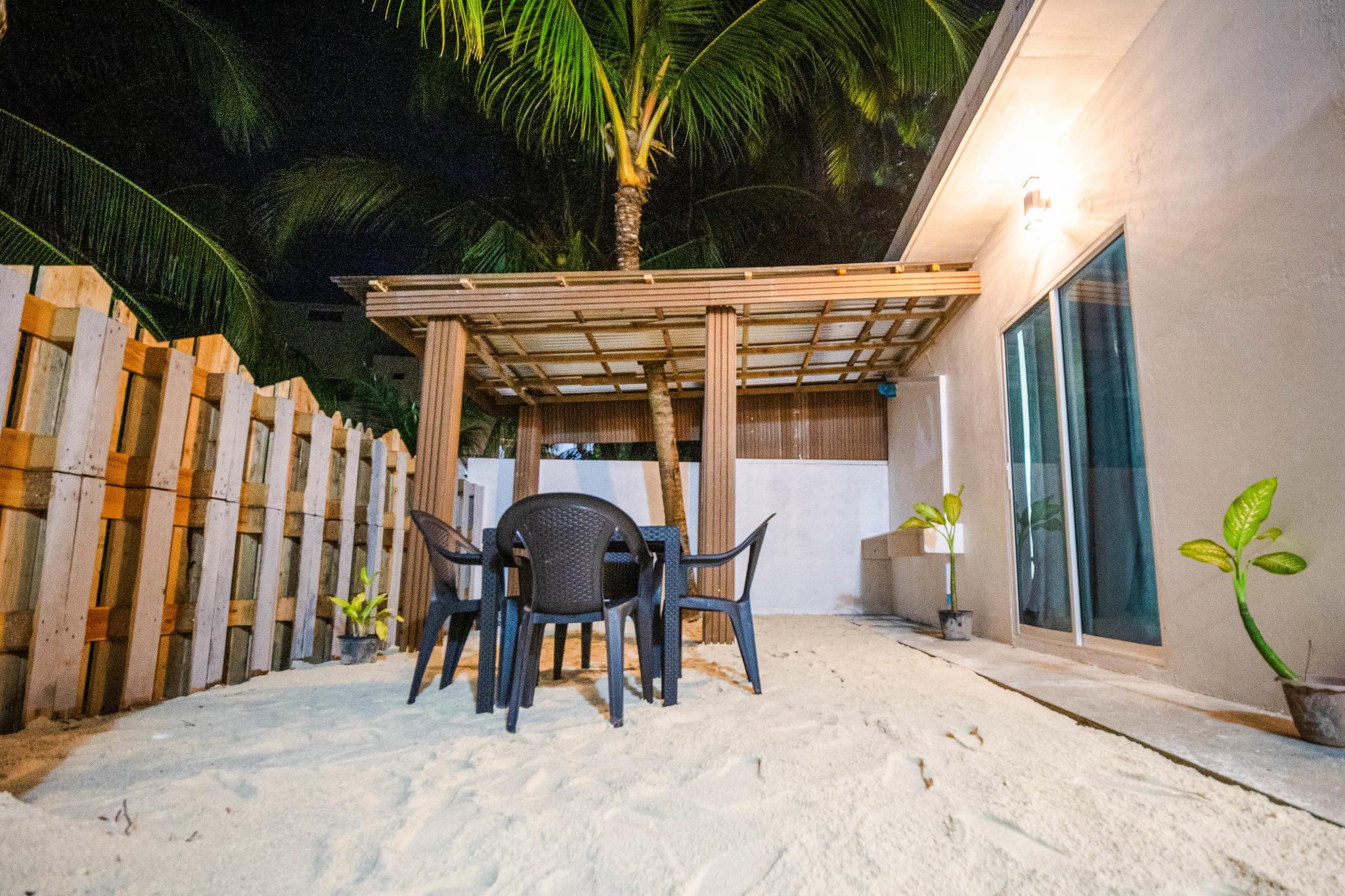 Aquatic Mathiveri – Simple Comfort, True Island Life