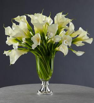 The FTD® Light in My Life™ Centerpiece by Vera Wang Flower Bouquet