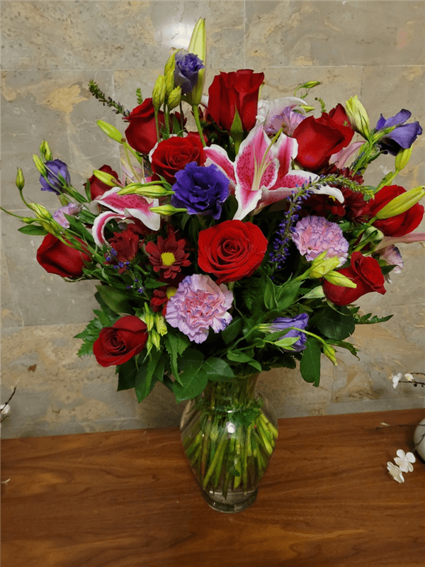 'Twin City Flowers' in Winston Salem, NC Florista By Adolfos Creation Inc