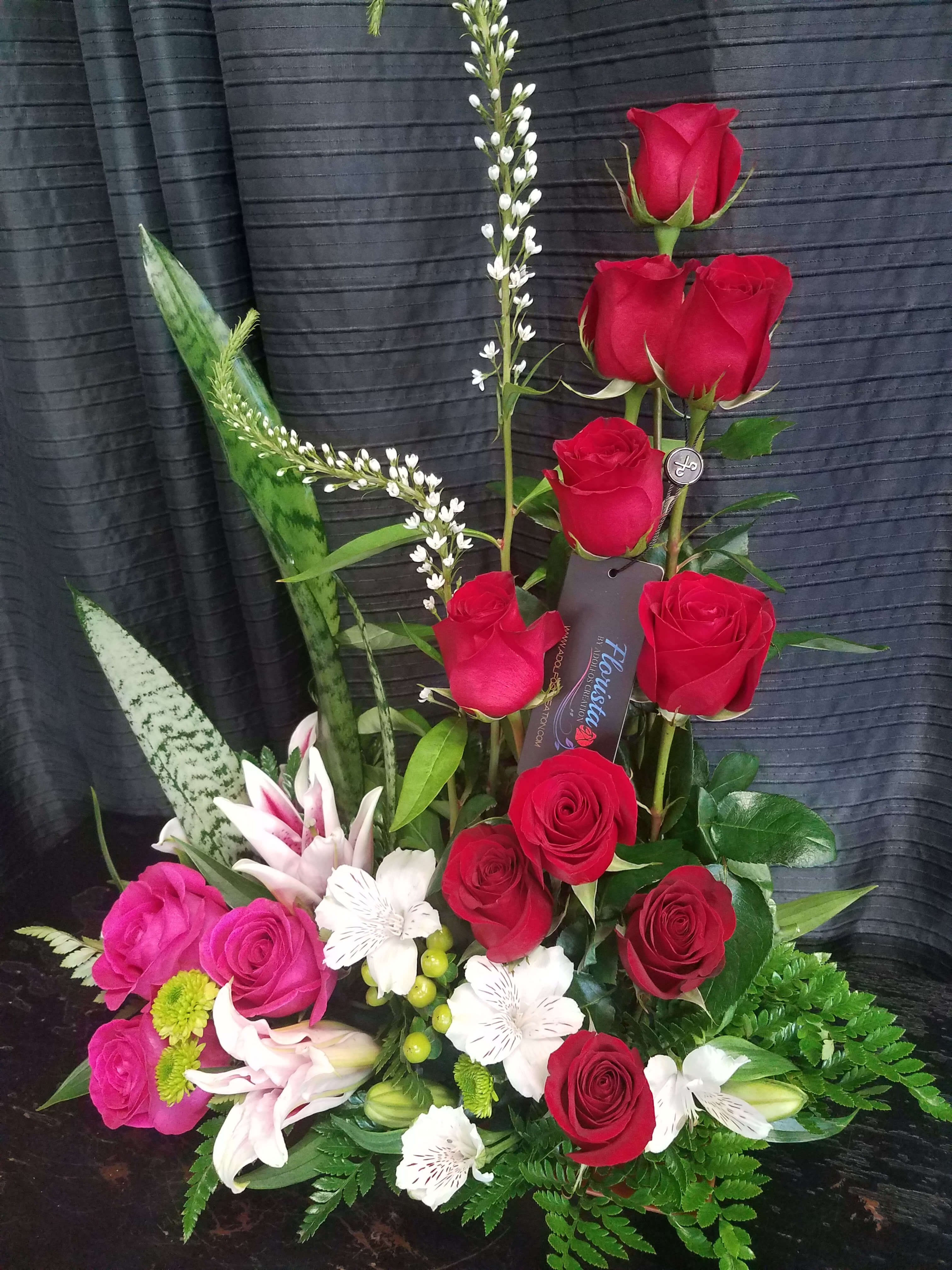 splash of love 13 roses in Winston Salem, NC Florista By Adolfos