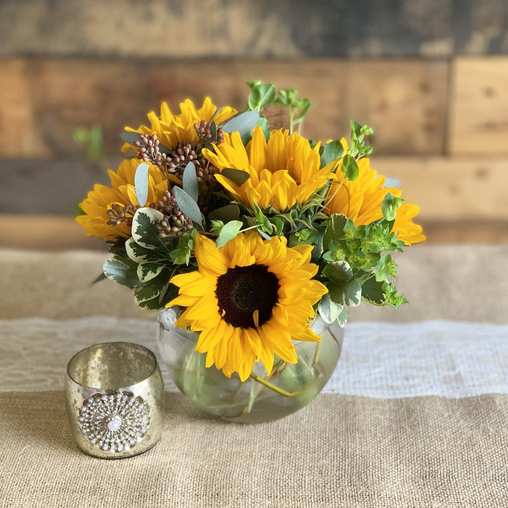 Sun and Sunflowers by Fanny's Flowers in Temple City, CA | Fanny's Flowers, image size:1000x1000