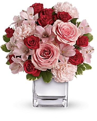 Love That Pink Bouquet with Roses Flower Bouquet