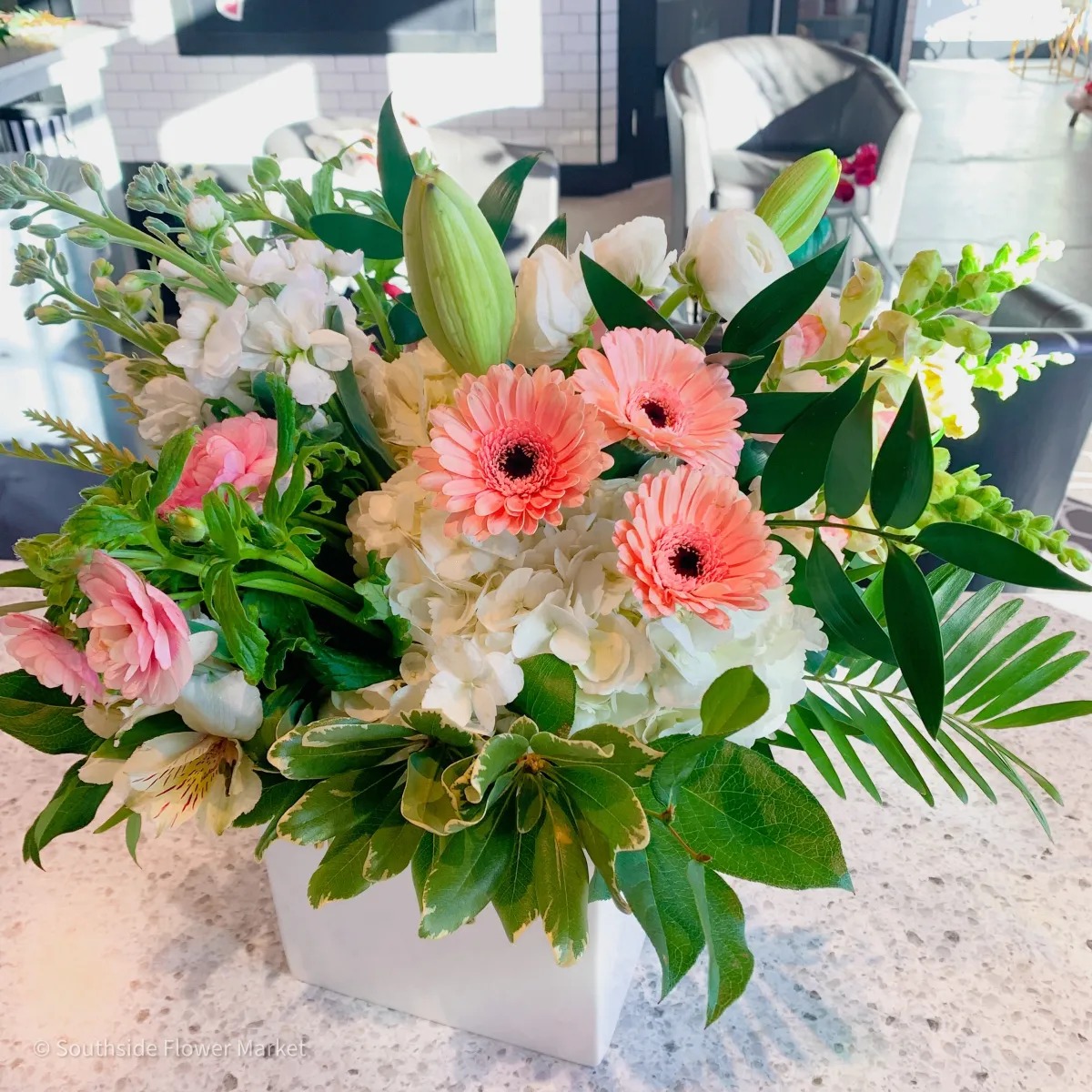 Signature Style, Pastel, Posh Arrangement Flower Delivery Grand Rapids MI Southside Flower Market