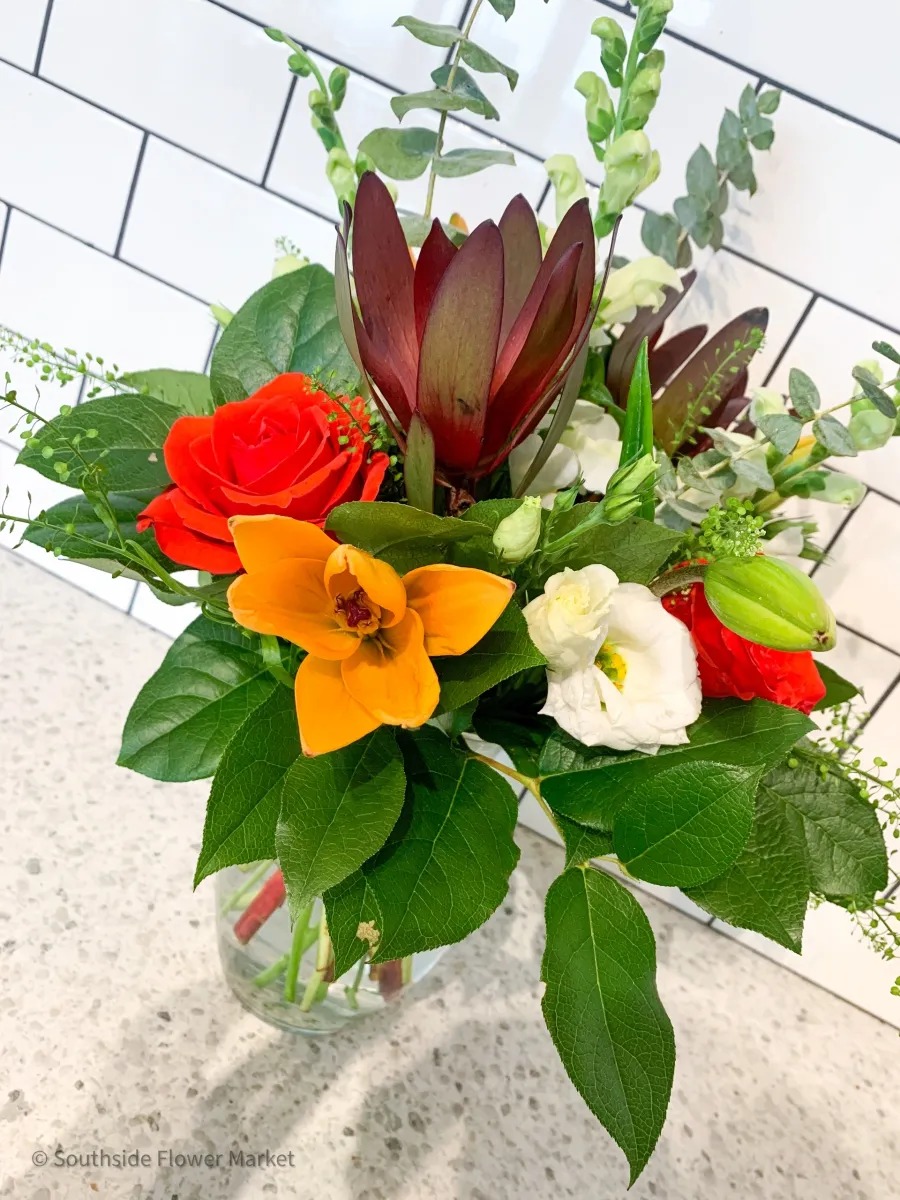 Traditional Style, Bright, Petite Arrangement Flower Delivery Grand