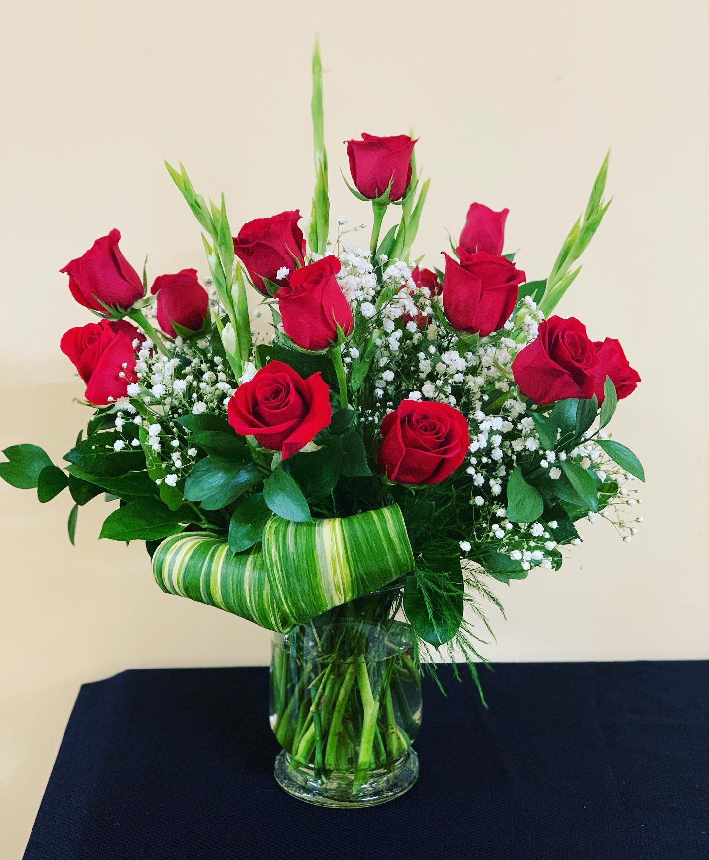 Special Basket Arrangement Of 25 Red Roses Fresh Flowers, Fresh Flower  Arrangement