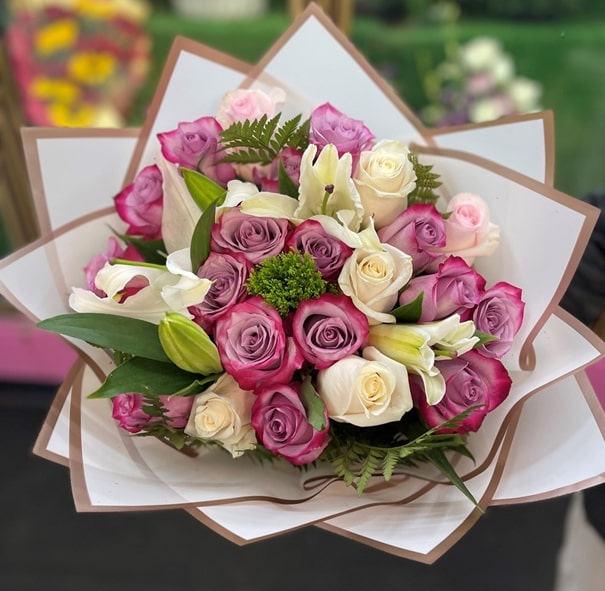 Lavender love buchon bouquet Flower Delivery Chicago IL Franco's