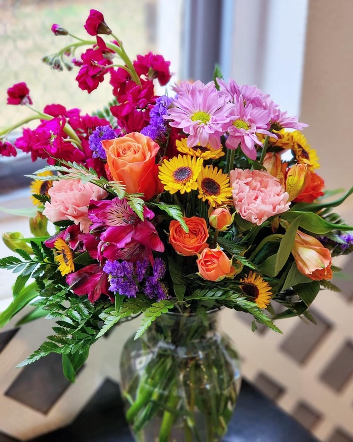 Designer’s Choice Flower Delivery Stillwater OK - Garden Party Florist