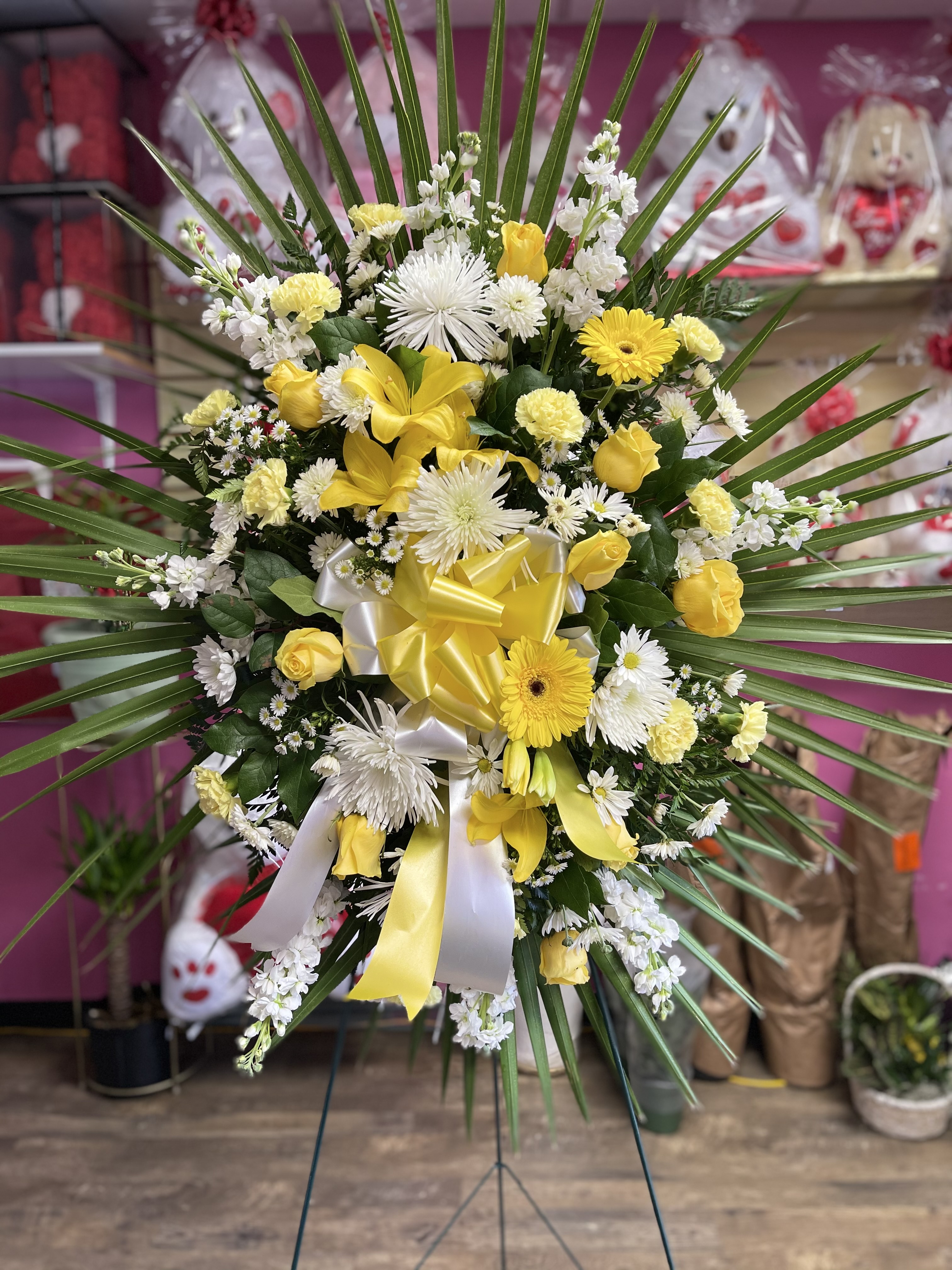 Yellow mixed standing spray 