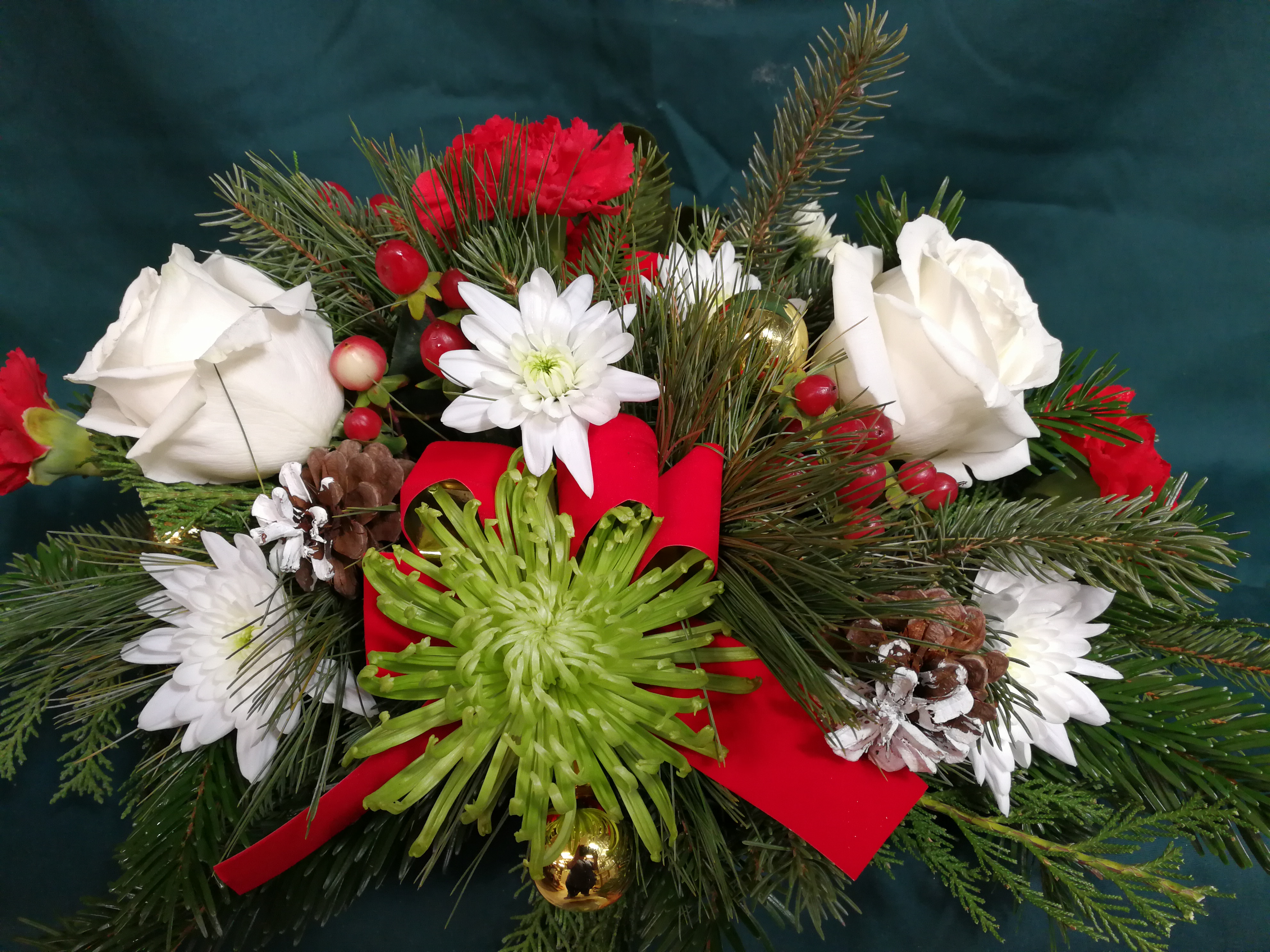 Christmas on sale centerpiece delivery