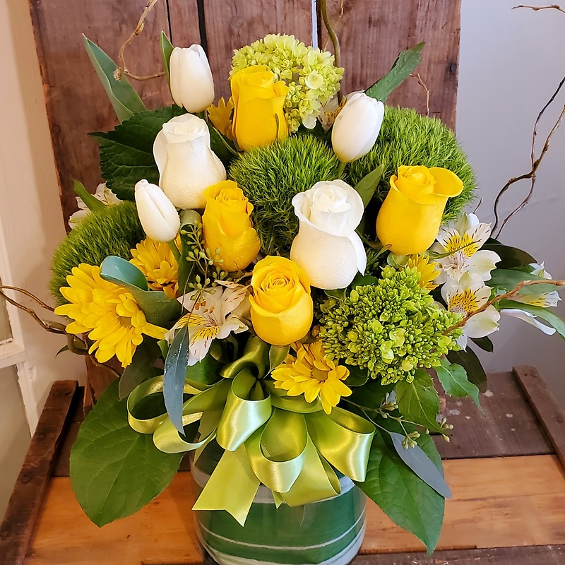 Send Mother's Day Flowers FREE Delivery to Middleboro, Bridgewater