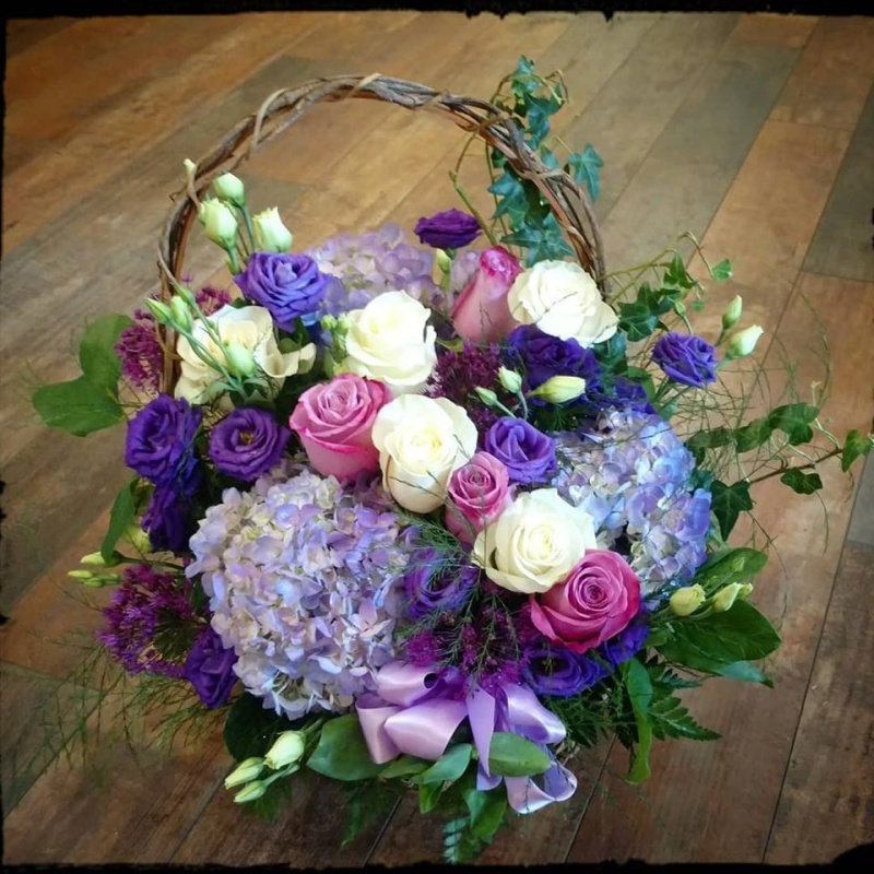 Lisianthus Rose & Hydrangea Garden Basket : Middleboro, MA Florist