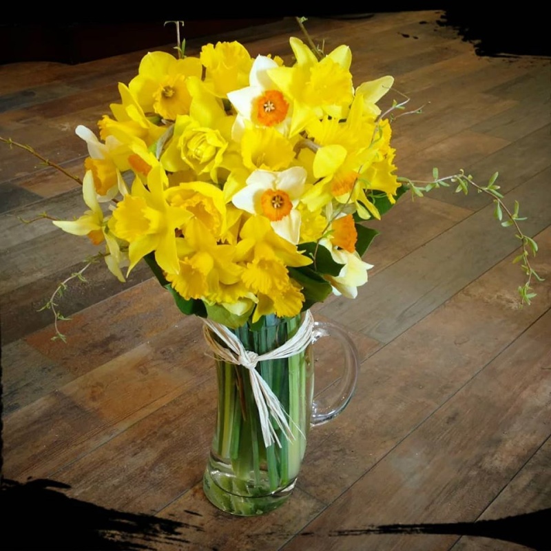 Cylinder Daffodil Vase with Curly Willow and Raffia-wrap
