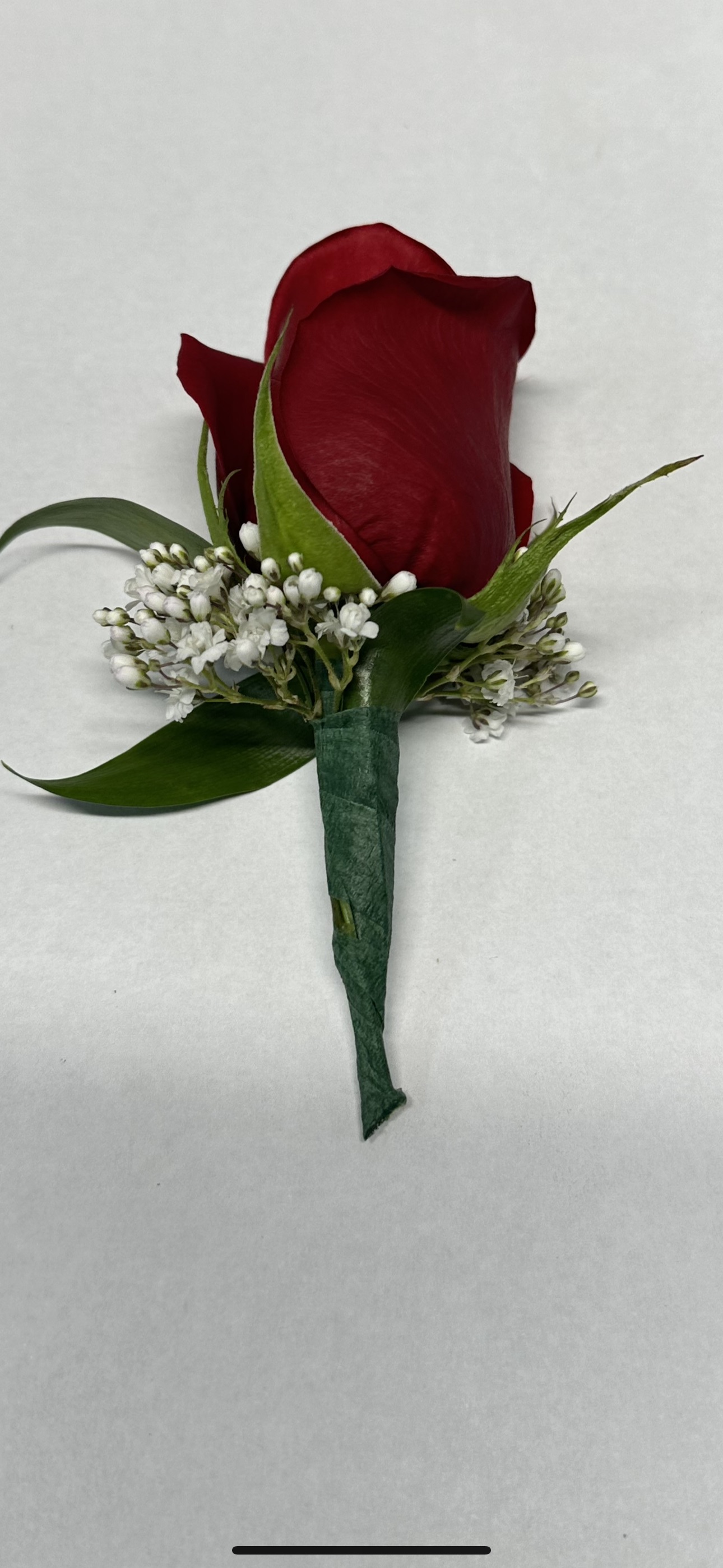 Rose Boutonnieres – Flowers For Fundraising