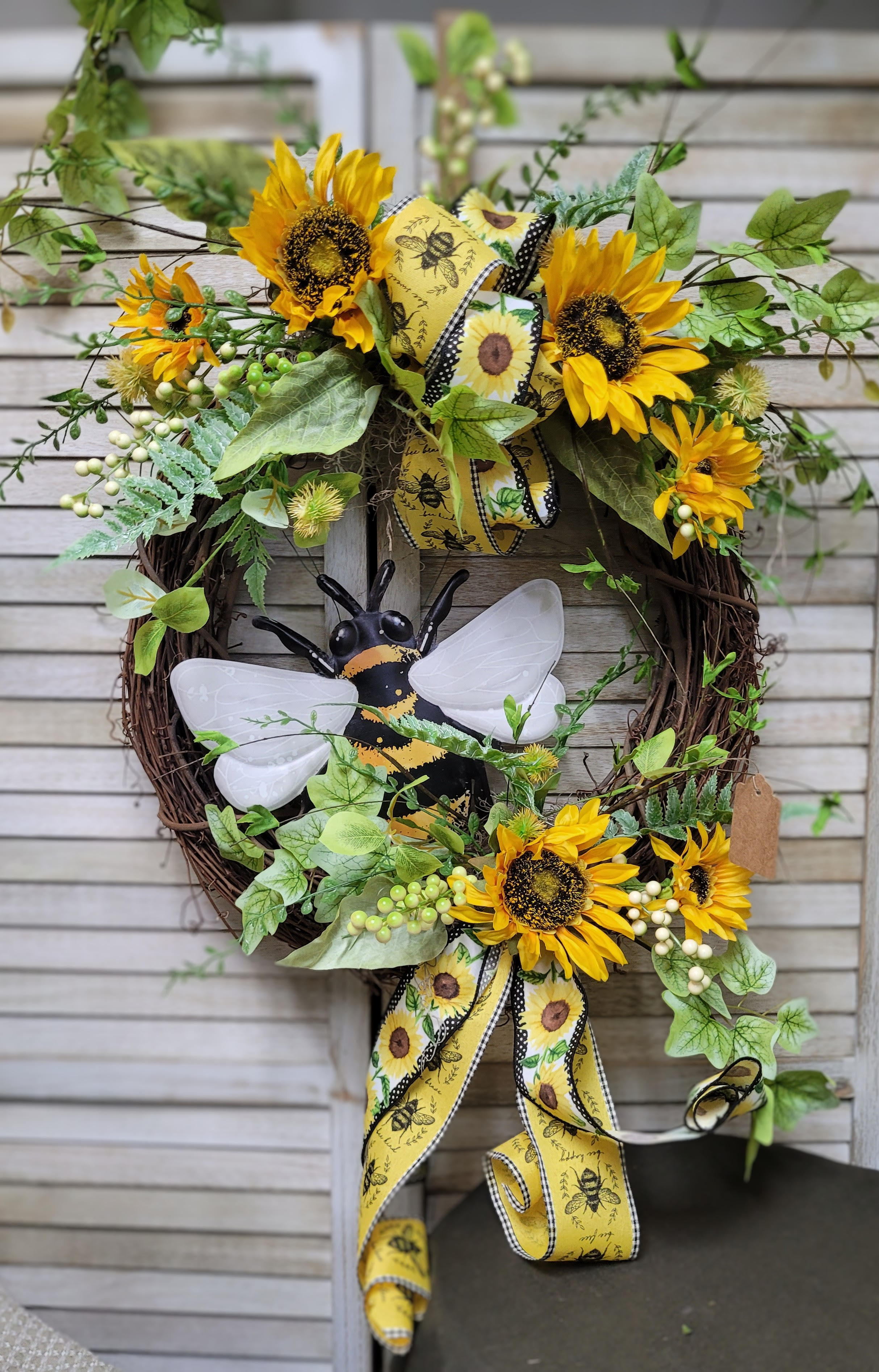 Bee Planters – The Wreath Shop