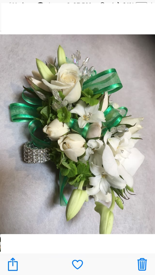 wrist corsage in Artesia, CA