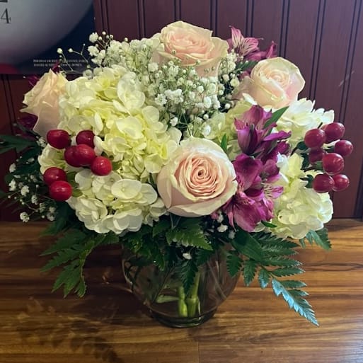 Deliver Flowers for Valentine’s Day in Middletown, DE Middletown, DE