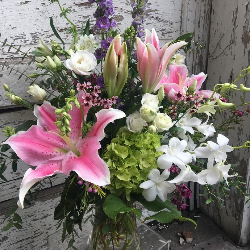 TCG's Stargazing Blooms Flower Delivery Geneva IL Town & Country Gardens