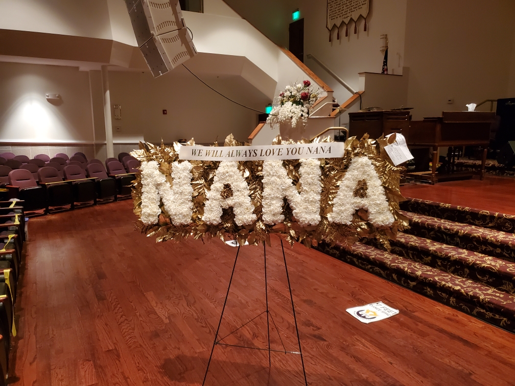 Nana Spray