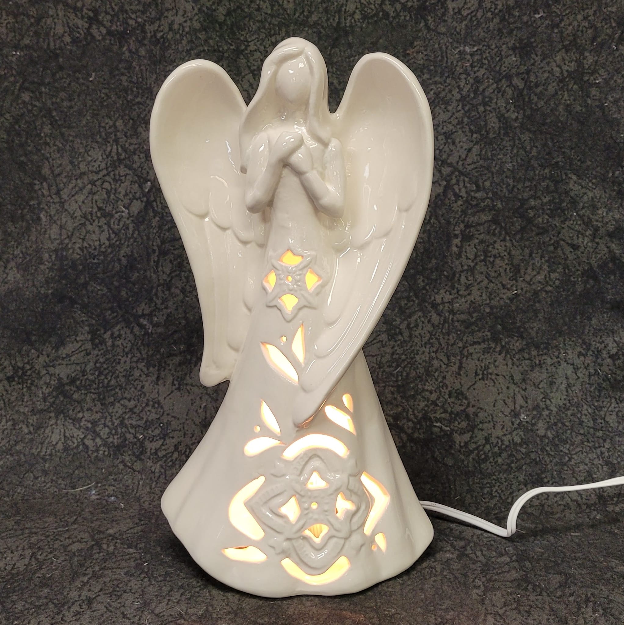 11157 - Angel Light Figurine Flower Delivery Shawnee KS - Russell