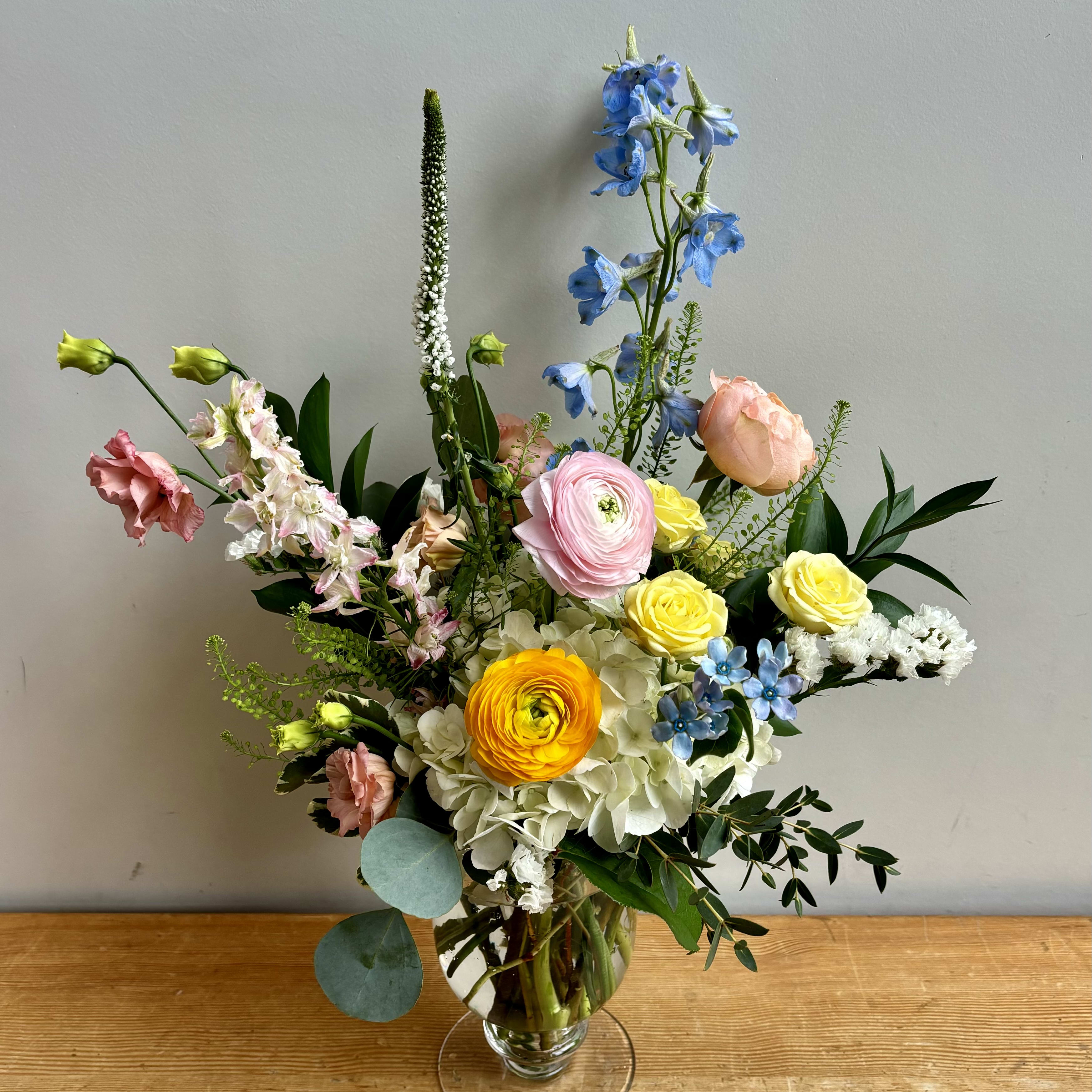 Florist V8R 5N2 | V8R 5N2 Flower Delivery by Poppies Floral Art