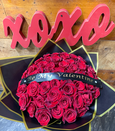 Grand Gesture - 50 Roses Hand Tied Flower Delivery Chicago IL - Niko's ...