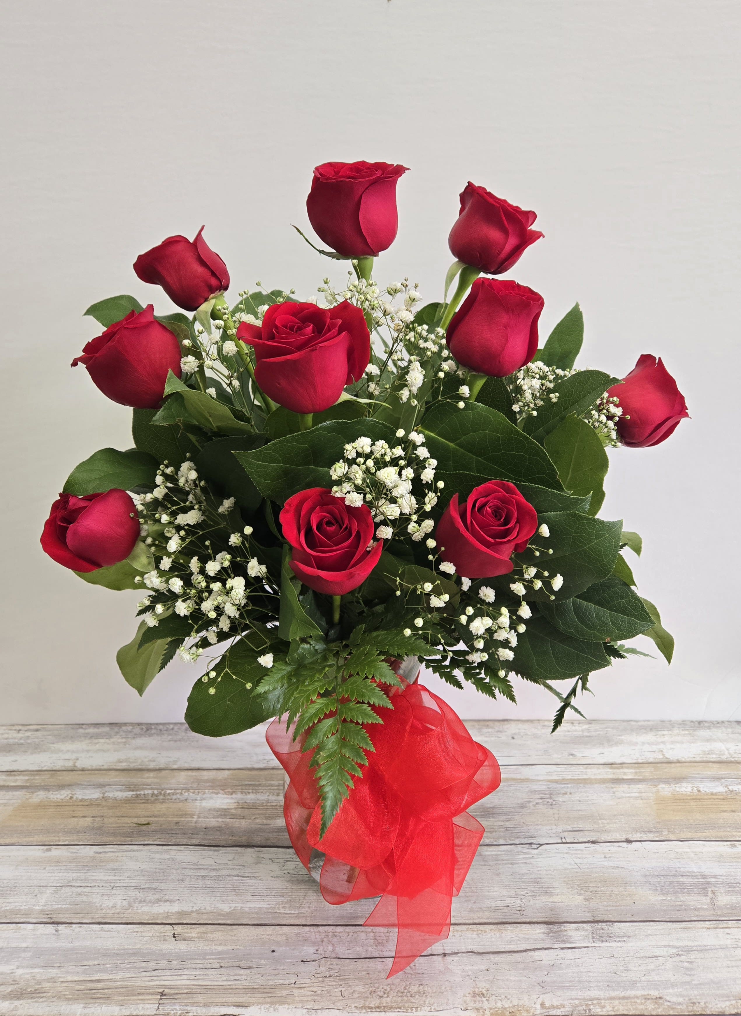 12 Rose Designer Vase Arrangement
