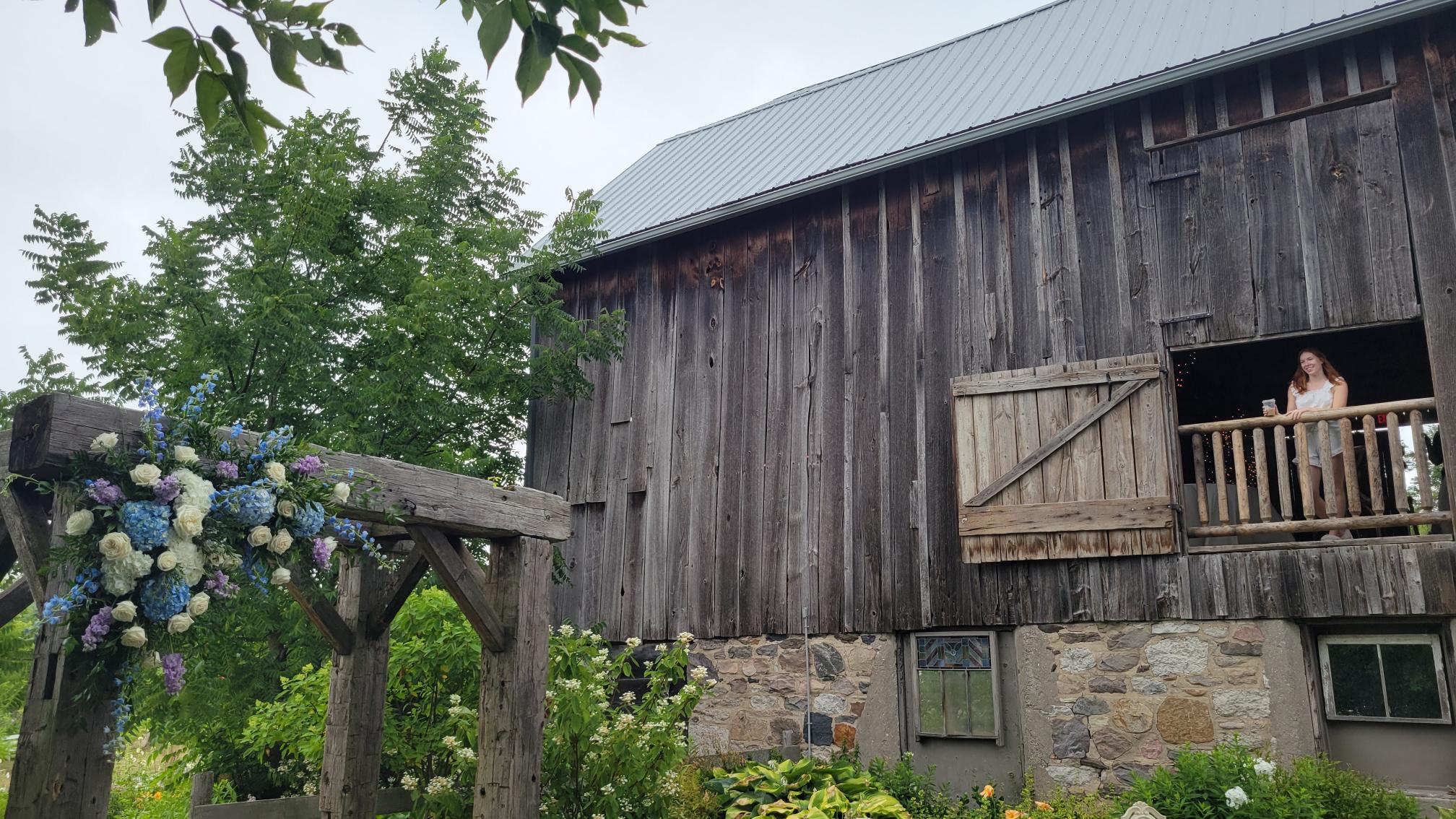Century Barn Wedding Flowers