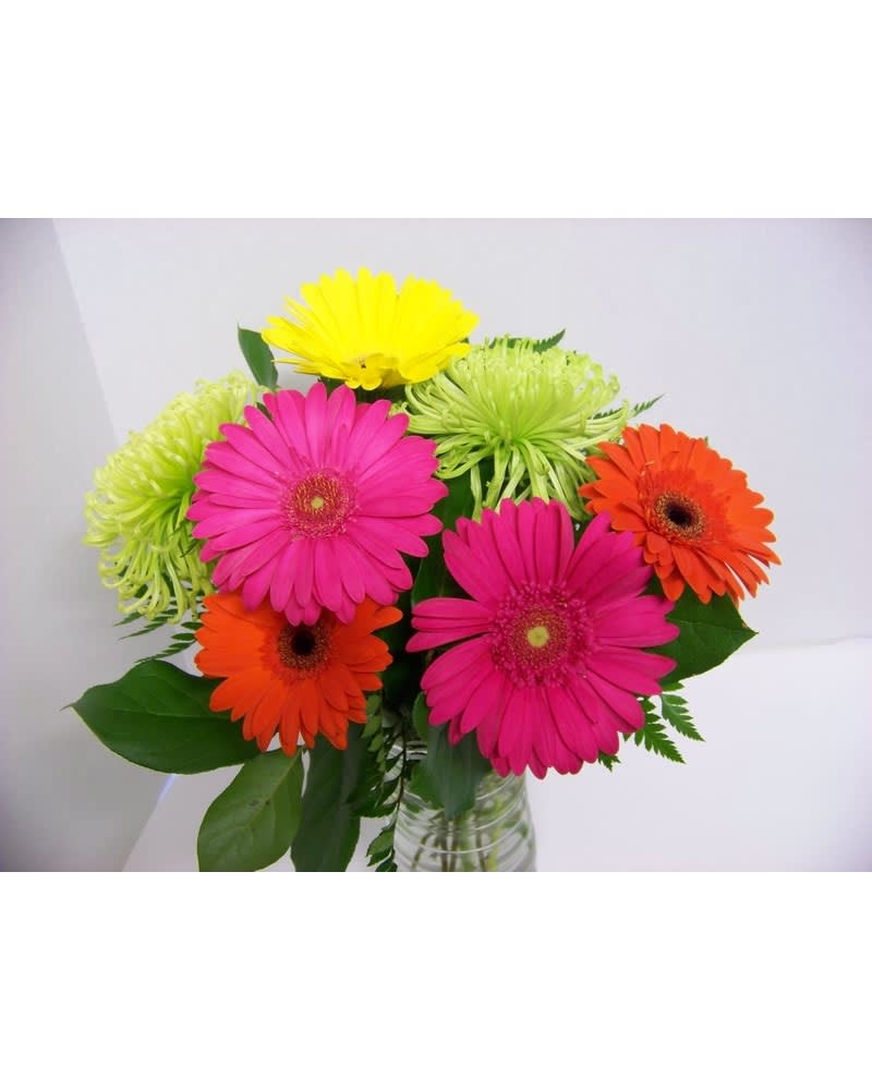 COLONIAL'S SPRING & SUMMER SPLASH Flower Bouquet