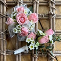 Florist 49546 | 49546 Flower Delivery by Daylily Floral Cascade