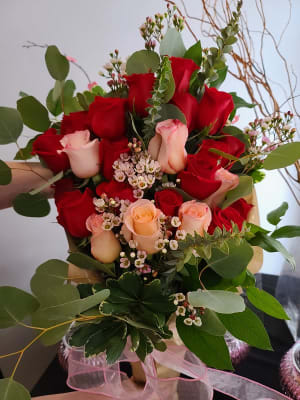 Two Dozen Assorted Roses Presentation Bouquet Flower Bouquet