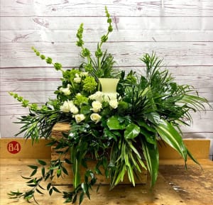 Green Garden Fresh Cremation Urn Arrangement Flower Bouquet