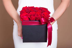 Boxed Roses 12 Red Rose Flower Bouquet