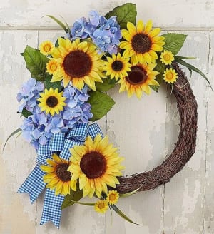 Keepsake Farmhouse Sunflower Wreath- 18"
 Flower Bouquet