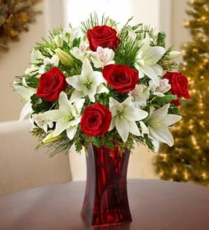 Holiday Magic™ Flower Bouquet