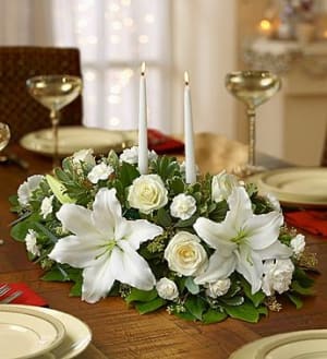 Traditional Christmas Centerpiece