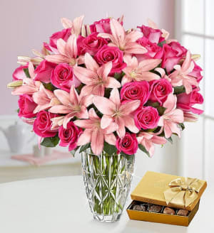 Deluxe Pink Rose & Lily Bouquet Flower Bouquet