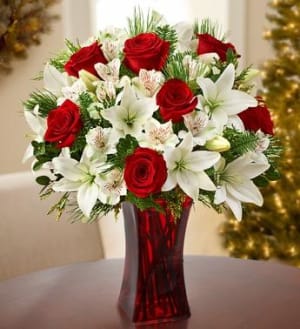 Holiday Magic™ Flower Bouquet