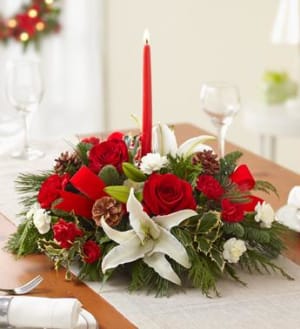 Traditional Christmas Centerpiece